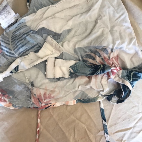 Top - Picture 2 of 3